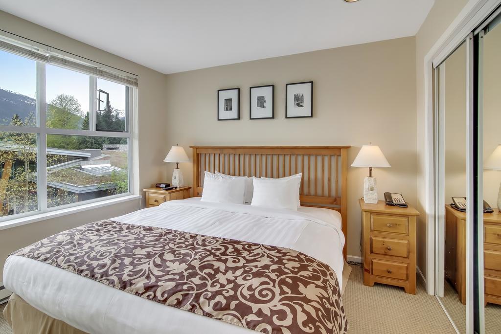Whistler Town Plaza By Latour Hotels And Resorts Eksteriør bilde