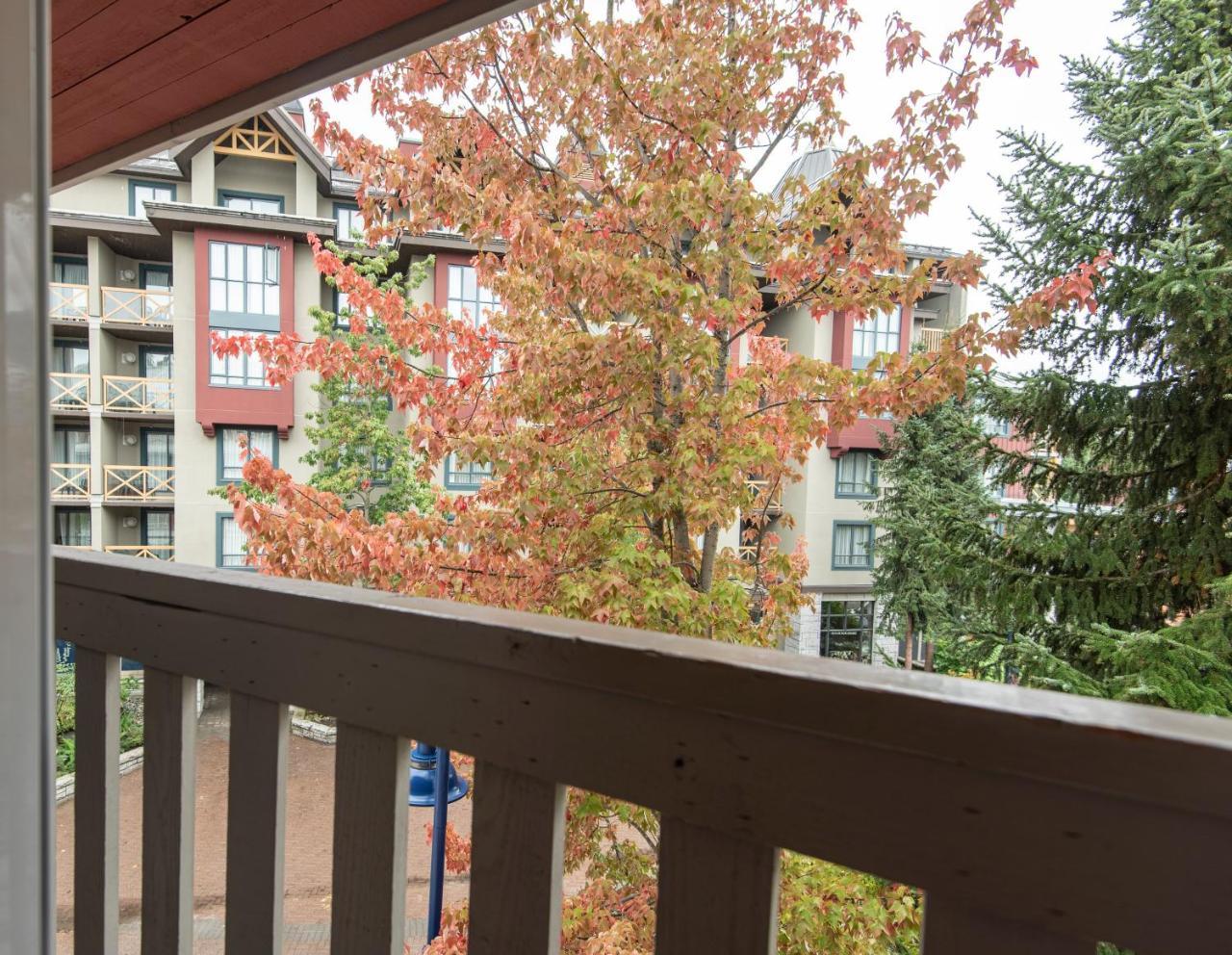 Whistler Town Plaza By Latour Hotels And Resorts Eksteriør bilde