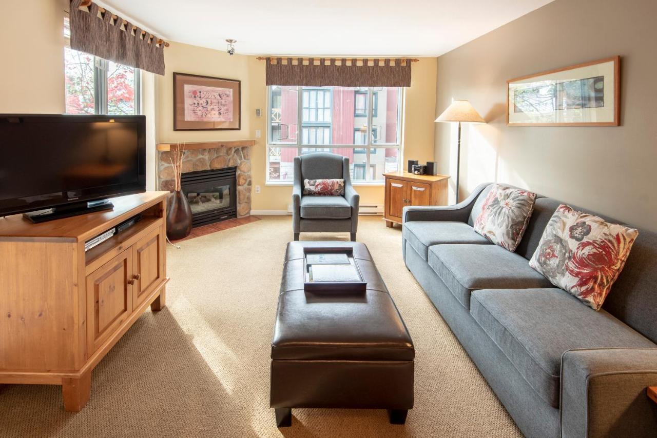 Whistler Town Plaza By Latour Hotels And Resorts Eksteriør bilde