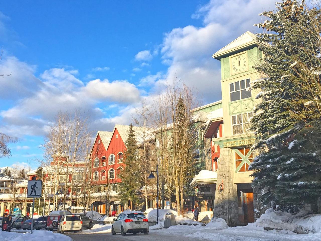 Whistler Town Plaza By Latour Hotels And Resorts Eksteriør bilde