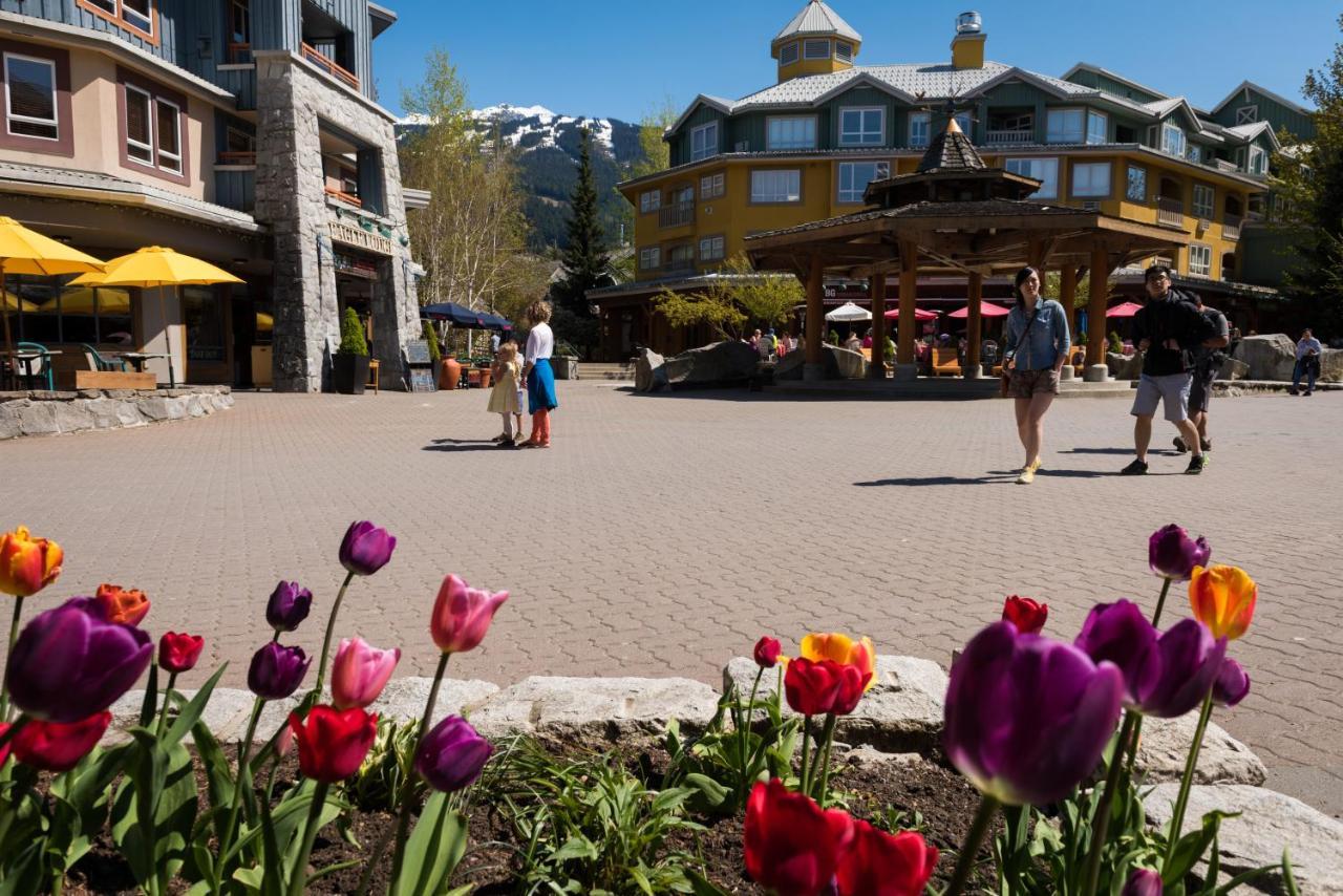 Whistler Town Plaza By Latour Hotels And Resorts Eksteriør bilde
